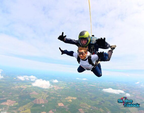 Pallet-Track's Freya Sangha showcased her nerves of steel by taking the plunge with a skydive for Midlands Air Ambulance Charity.